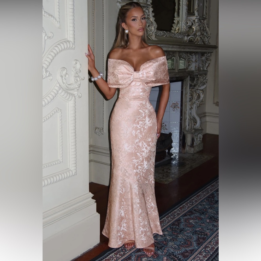 EMBERLY MAXI DRESS - SOFT PEACH